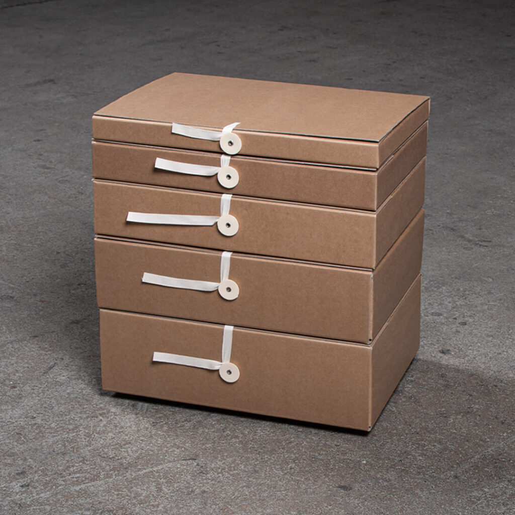 Arkistolaatikoita pitkäaikaiseen arkistointiin