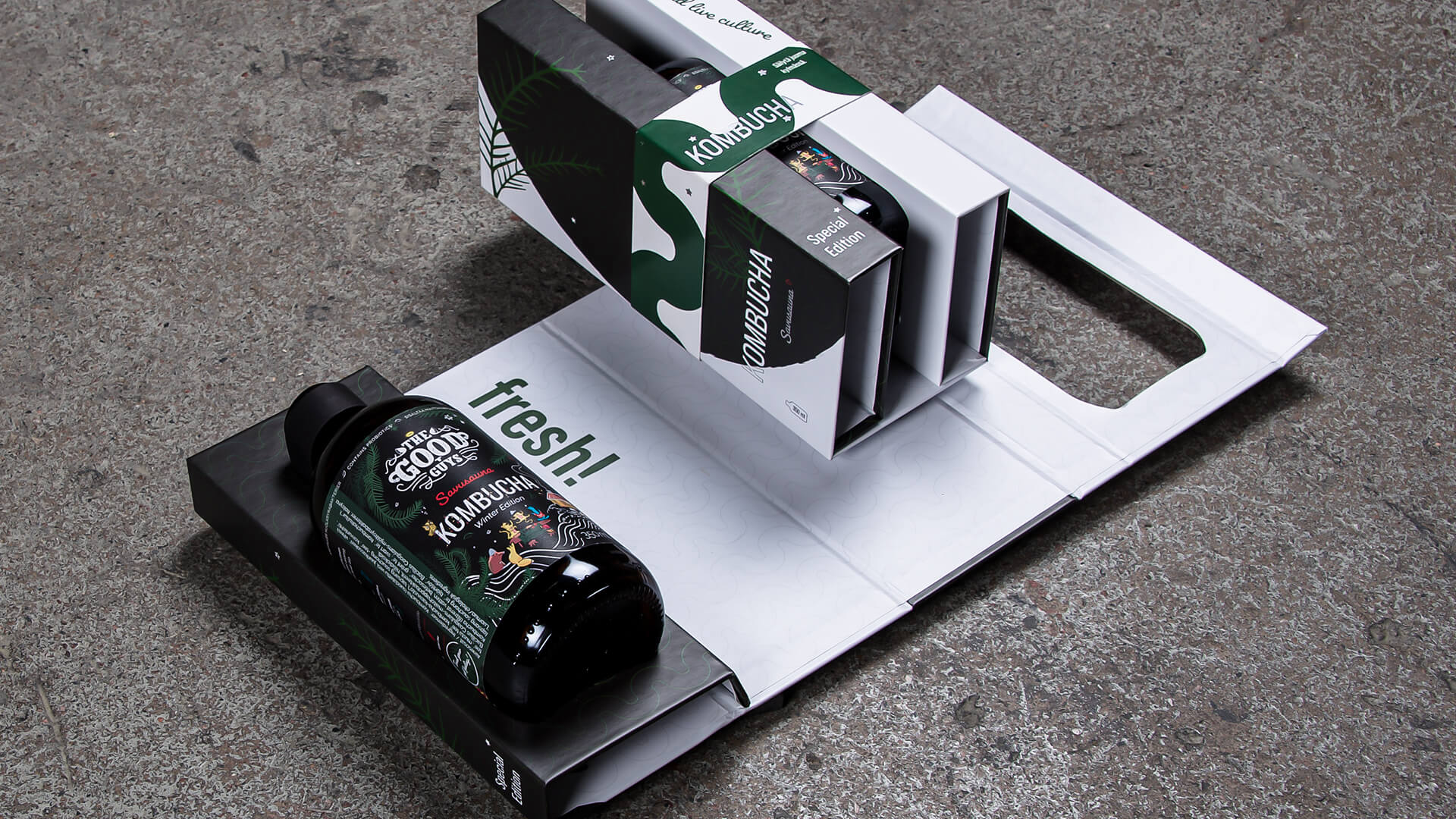 Pahvirunkoinen käärepakkaus pullolle