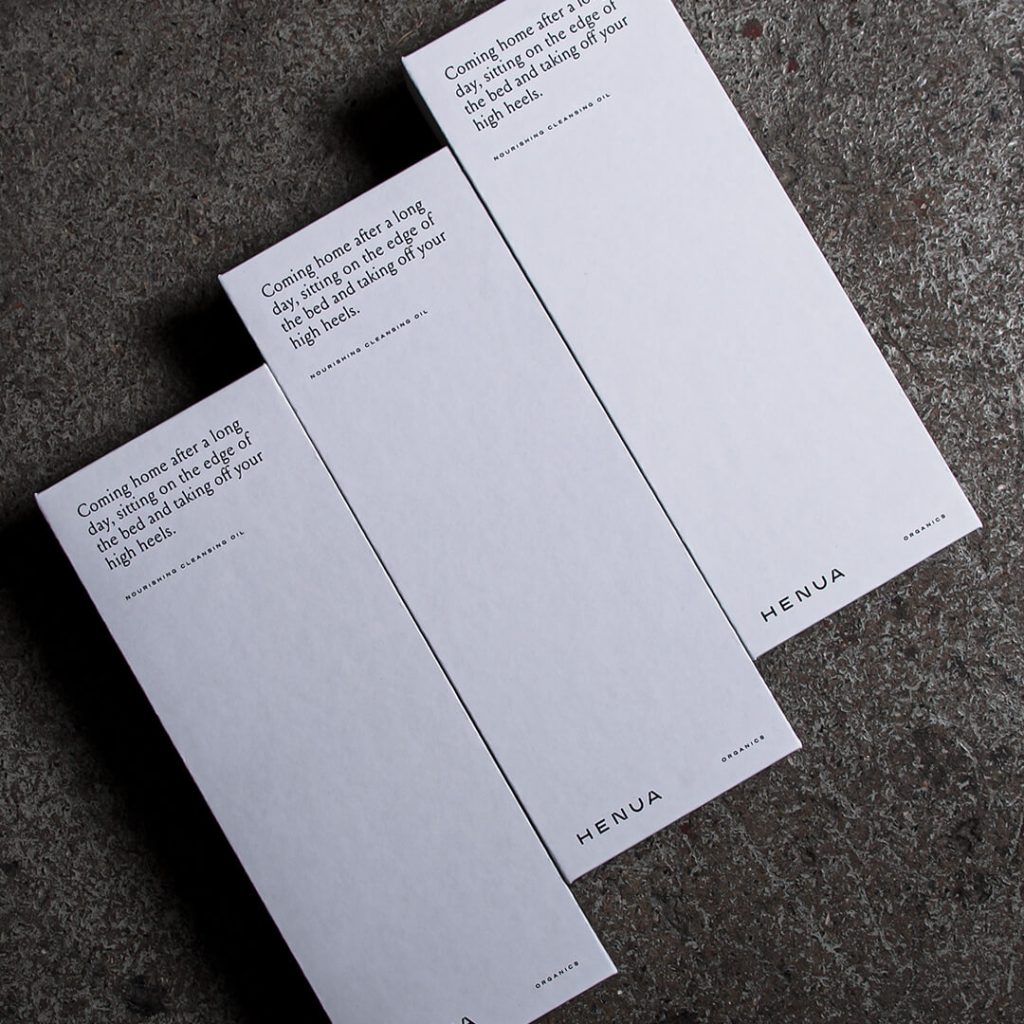 Tuotepakkaus painettuna asiakkaan brändi-ilmeellä