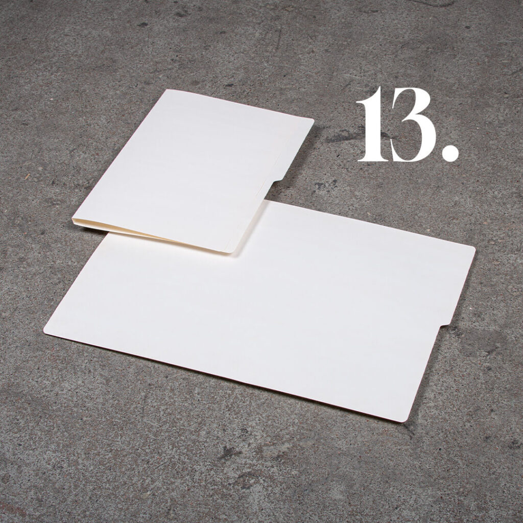 Taitekansio kielekkeellä A4 koossa