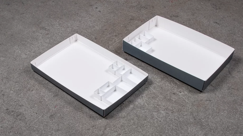 Terapialaatikot tarjottimissa