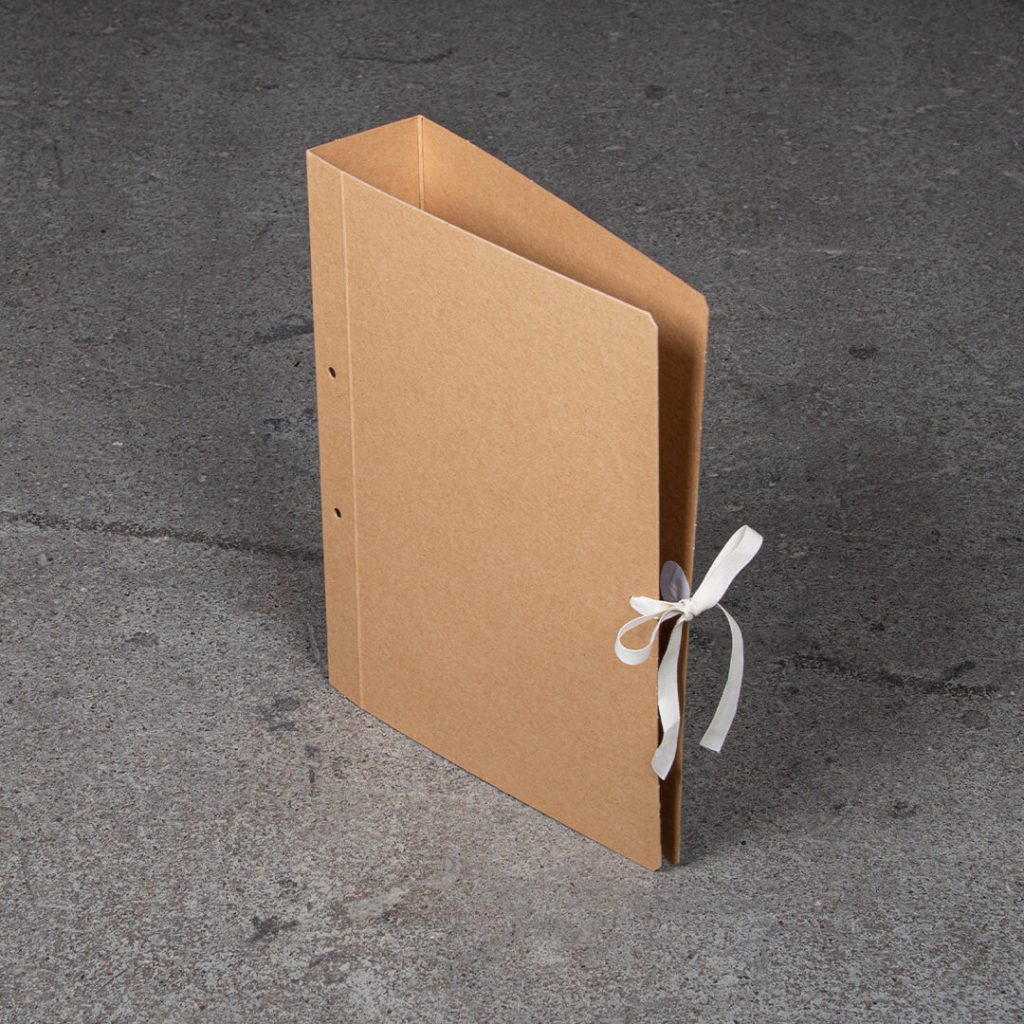 Arkistokansio nauhoin